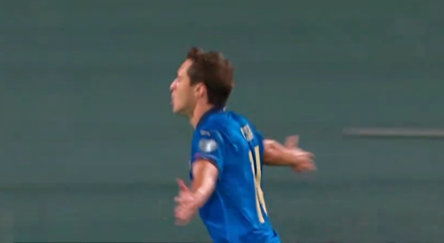 Federico Chiesa esultanza dopo il gol