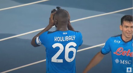 Napoli inguaia la Juve; i bianconeri si perdono contro i fantasmi