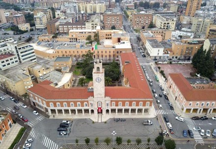 Al voto. In 9 per la corsa a sindaco di Latina 