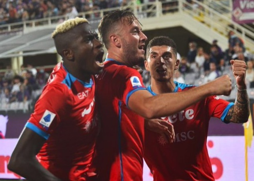esultanza Napoli dopo il successo con la Fiorentina