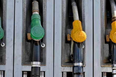 Il rialzo del carburante rischia di mandare in tilt il governo