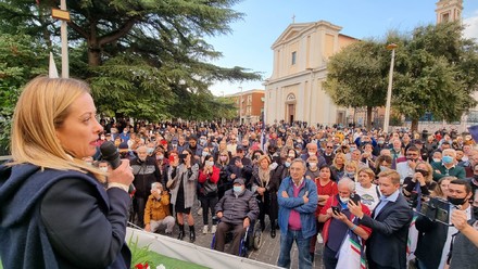 La Meloni attacca il governo: &ldquo;Questa &egrave; strategia della tensione&rdquo;