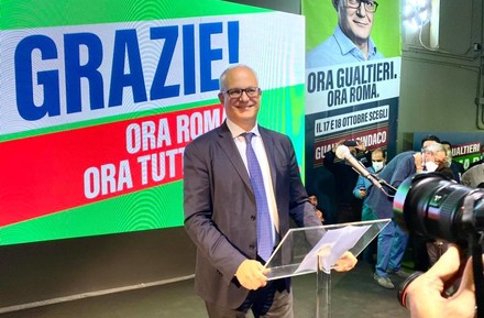 Roma, Gualtieri annuncia la sua ricandidatura a Sindaco