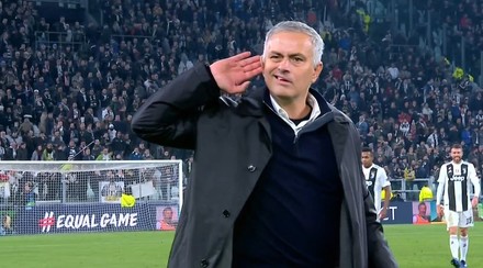 Mourinho, il perfetto romanista che fa orecchie da mercante 