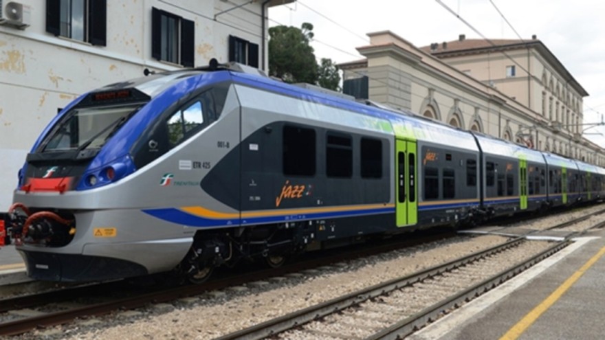 Uno dei nuovi treni Jazz