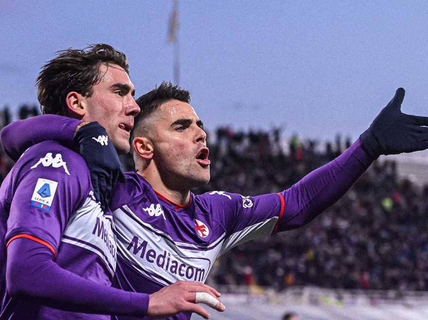 Dusan Vlahovic esulta con Sottil