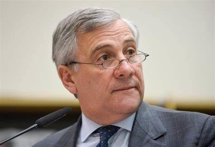 Sale il prezzo del grano ma Tajani non ci sta