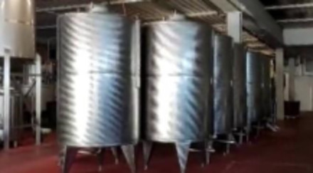 Fiumi di alcol illecito sequestrati a Firenze