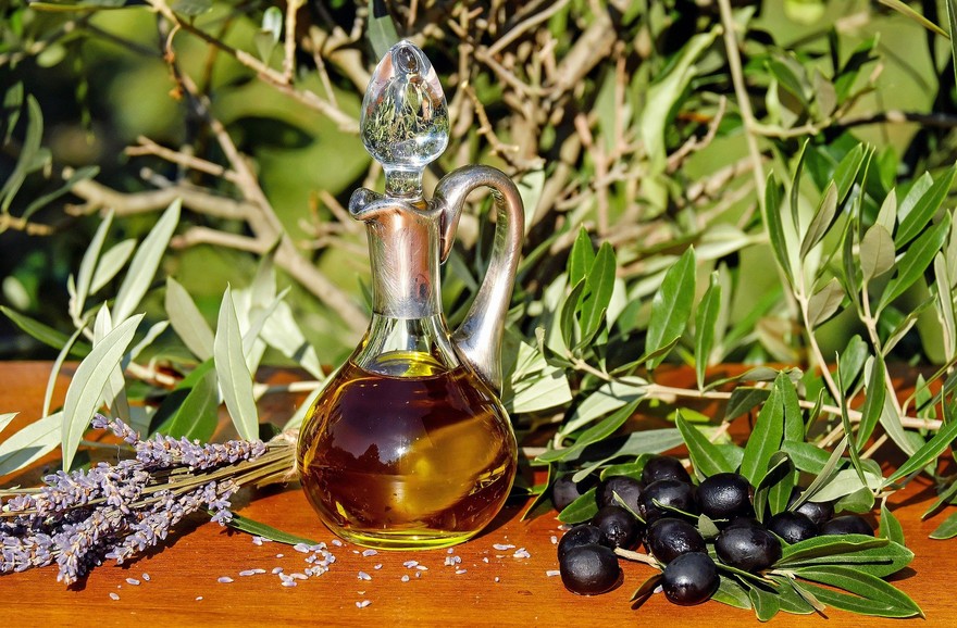 olive-oil-gb33debc60_1920.jpg