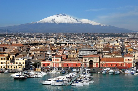 Quelle citt&agrave; senza un sindaco. Il caso Catania