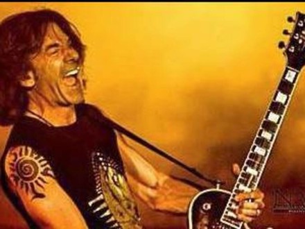 La chitarra di Stef Burns al Natale di Frosinone