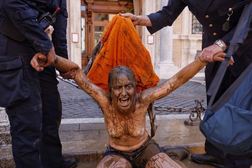 ultima generazione.jpg