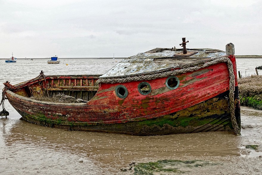 beached-gc0ad751e5_1280.jpg