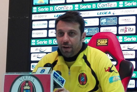 Le milanesi comandano la classifica inseguite dal Lecce