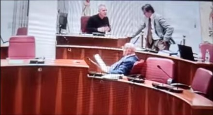 Frosinone, toni da bar in Consiglio Comunale