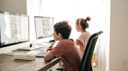 C'è bando pro Alfabetizzazione digitale per i minori