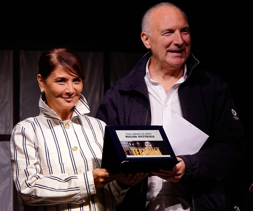 Loffarelli e Eianti premiati a Teatrika.jpg
