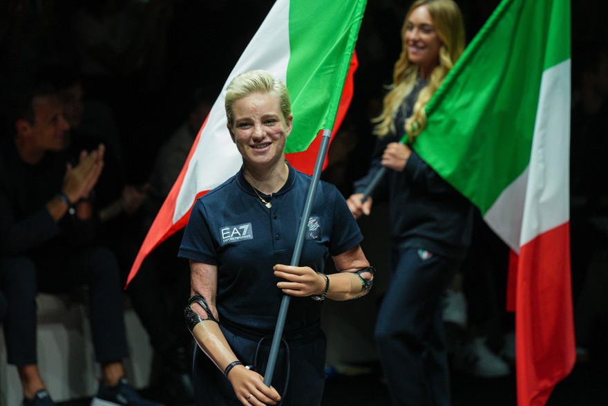 Bebe Vio portabandiera Italia.jpeg