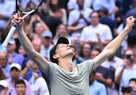 Imbattibile in campo, Sinner va ko in TV