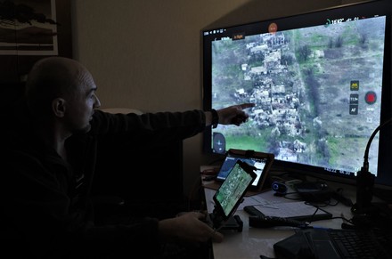 Deposito di petrolio in fiamme in Crimea 