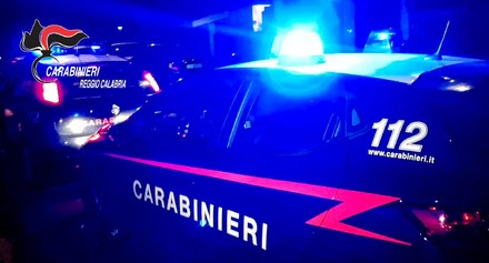 Bologna, trovato morto all'ingresso di casa