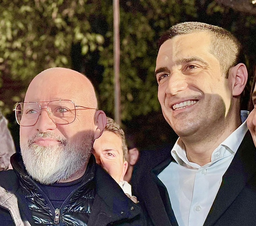 Bonaccini festeggia De Pascale.jpg