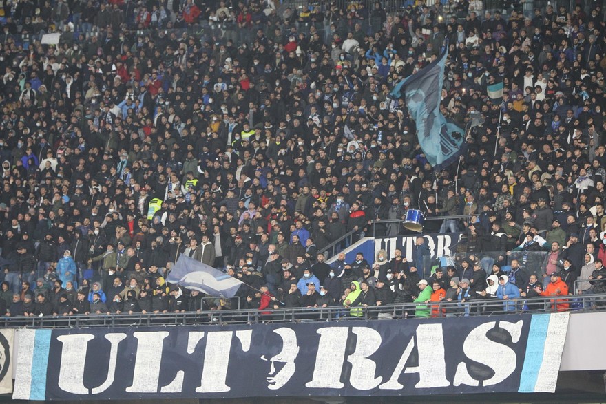 ultras napoli.jpeg