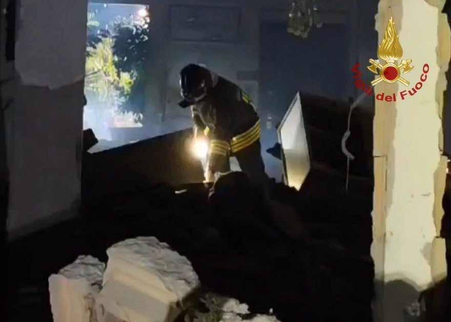 aprilia_villetta_esplosione_vvff