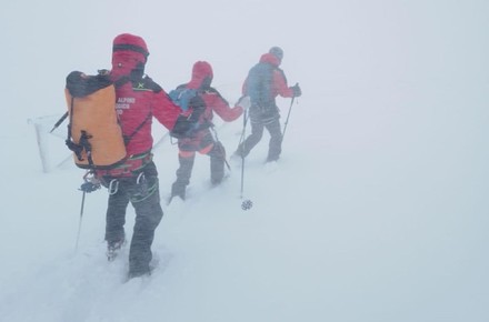 Alpinisti dispersi, soccorritori bloccati a Campo Imperatore