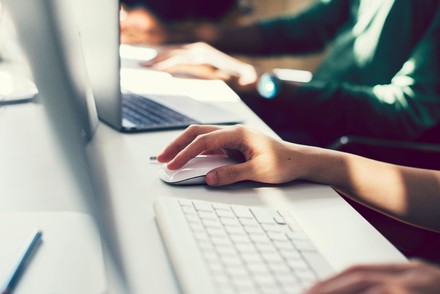 Stipendi donne e uomini in Italia, ecco le differenze