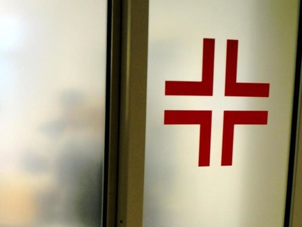 Palermo, una 13enne si allontana da ospedale e viene violentata