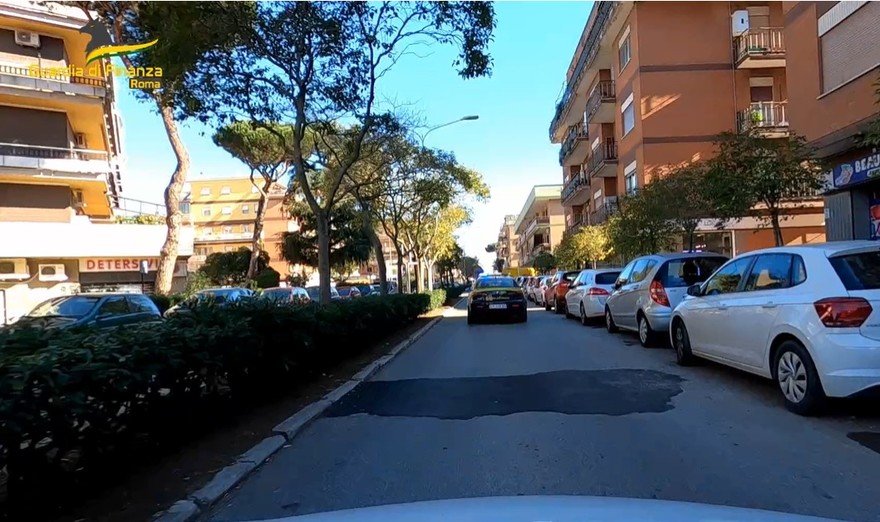 Pomezia, 16 lavoratori in nero scoperti dalla Finanza.jpg