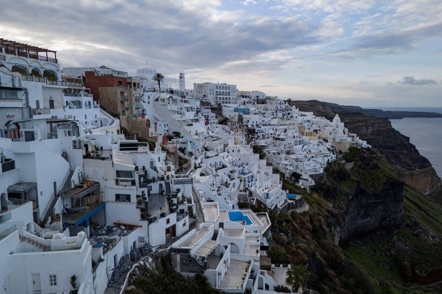 santorini.jpeg