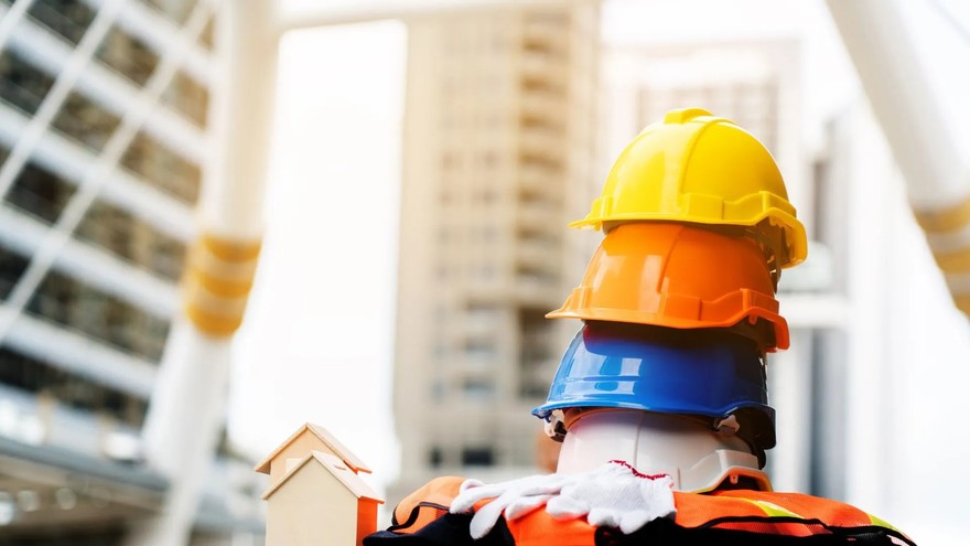 caschetti cantiere.jpg