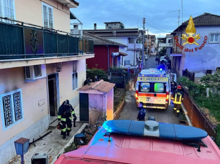 Roma, a fuoco abitazione ad Albano: morto 69enne