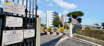 Contrabbando di banconote false, smantellata un'organizzazione