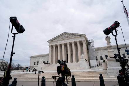 Usa, Corte suprema frena Trump sulle espulsioni