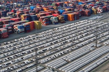 Trump allenta dazi a Cina, cambio passo su pressione Wall Street