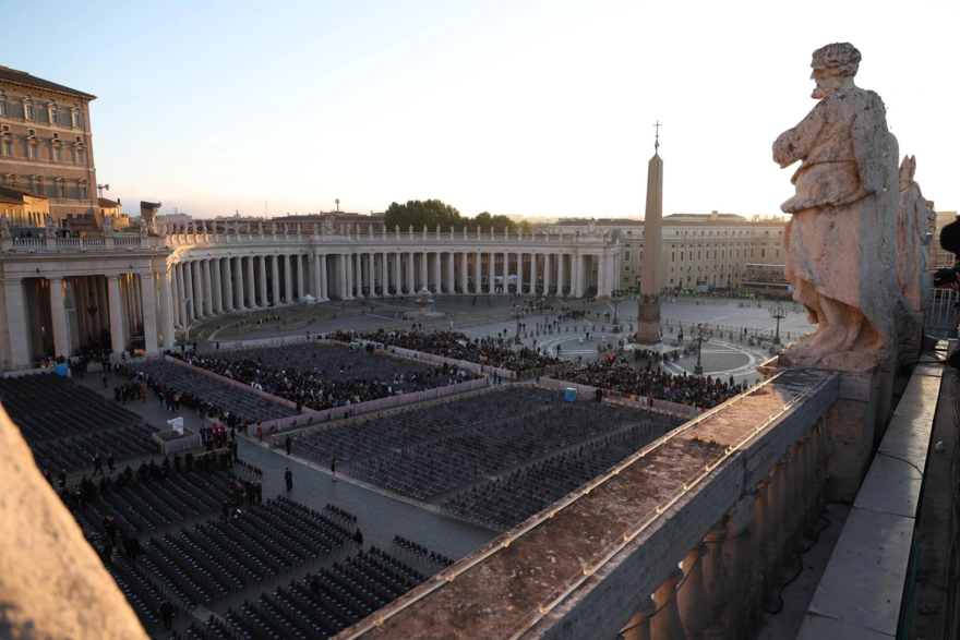 piazza san pietro funerali.png
