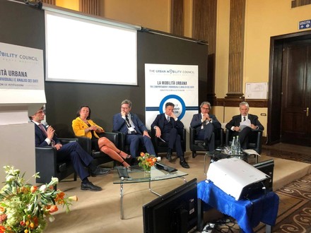 Mobilità: oltre un’ora al giorno per tragitto casa-lavoro