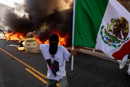 Los Angeles, scontri fra polizia e manifestanti