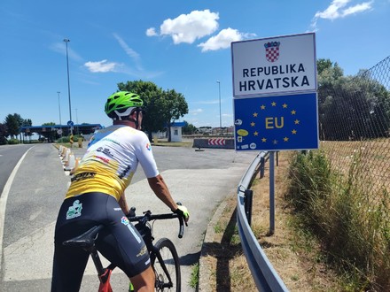 Il Sunflowers European Tour visita  esempi di Slovenia e Croazia