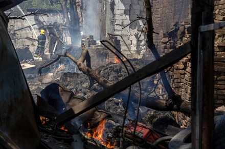 Ancora massicci raid russi sull'Ucraina, esplosioni in più città