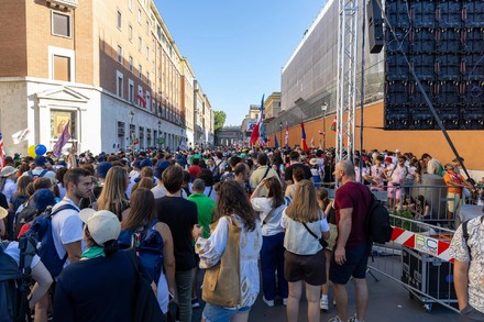 Giubileo giovani, in 70mila da tutta Italia in piazza S. Pietro