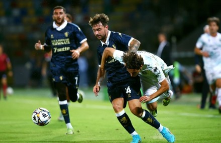 Il Frosinone butta via una vittoria che pareva sua